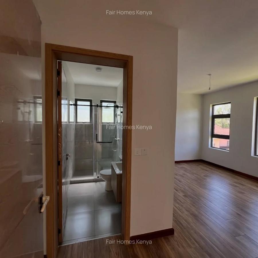 6 Bed Townhouse with En Suite at Lavington Green - 7