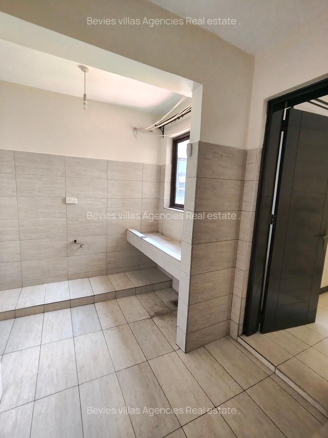 3 Bed Apartment with En Suite at Parklands - 4