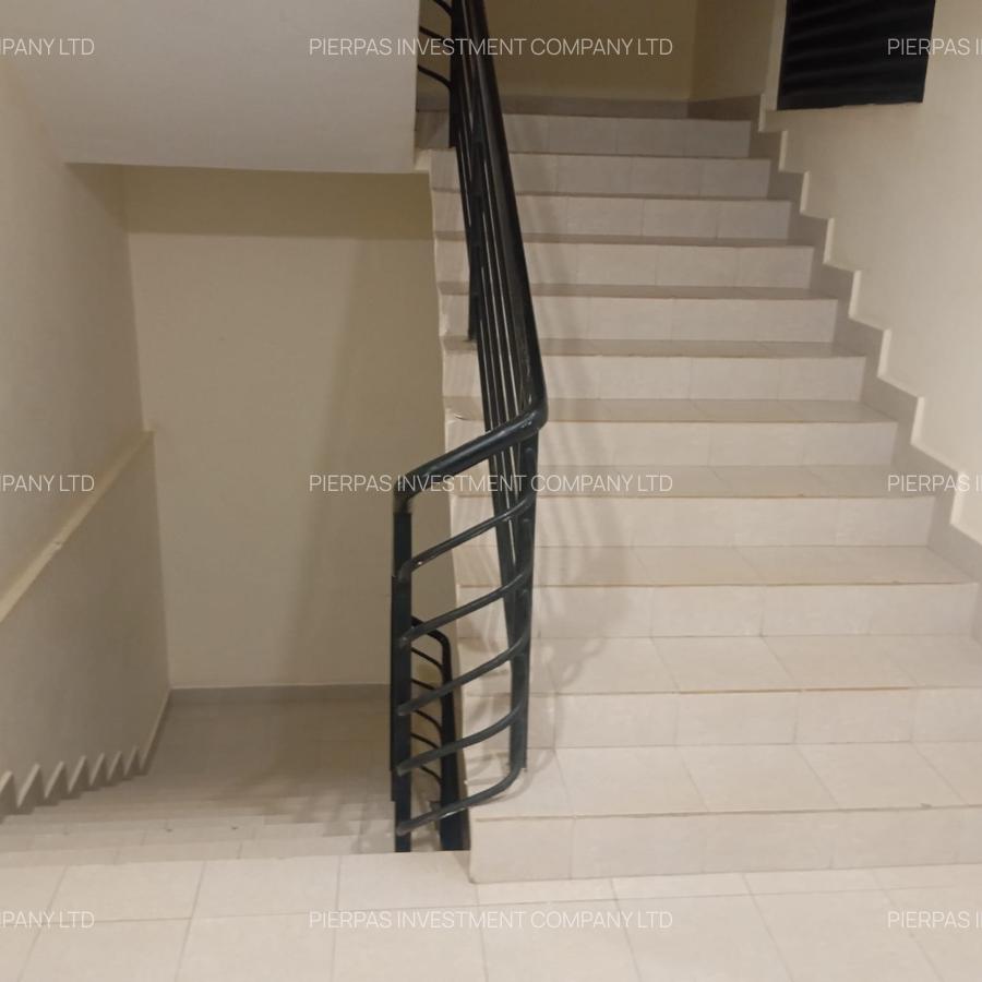 Serviced 4 Bed Apartment with En Suite in Parklands - 12