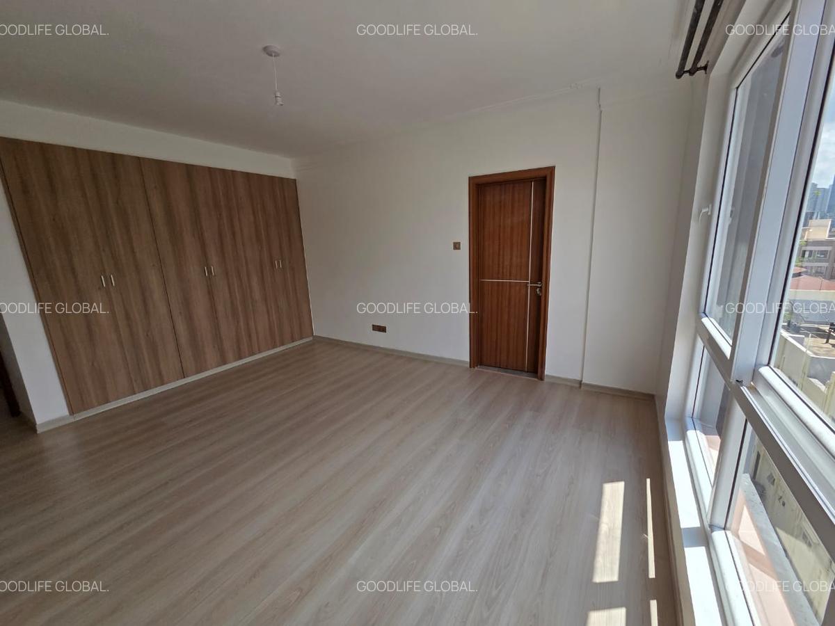 3 Bed Apartment with En Suite in Westlands Area - 10