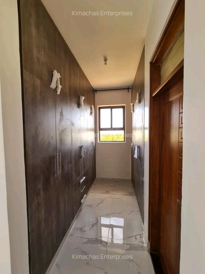 3 Bed Apartment with En Suite at Kasuku Road - 7
