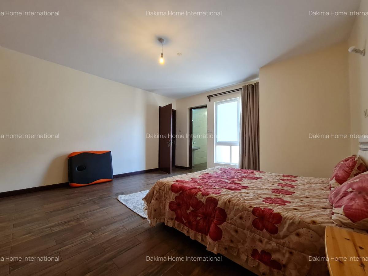 4 Bed Apartment with En Suite in General Mathenge - 12