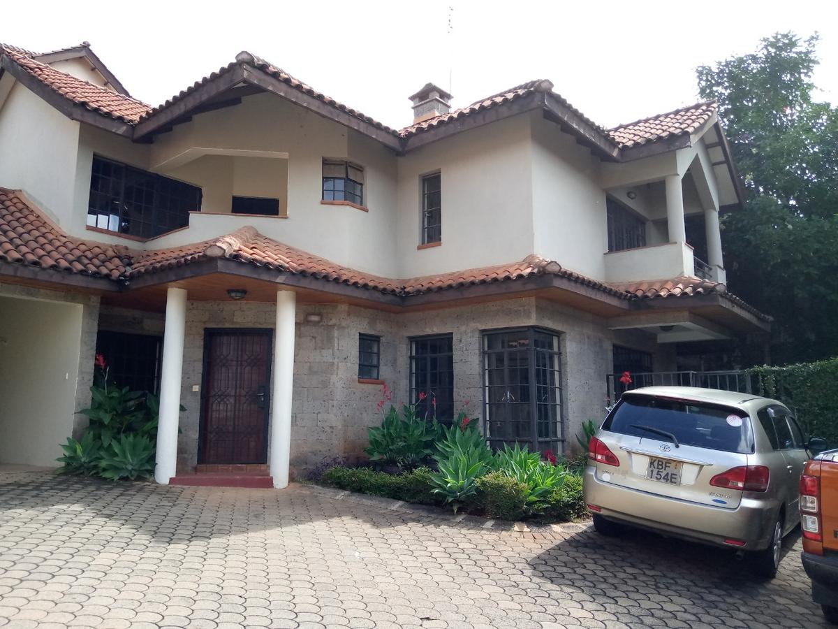 4 Bed Townhouse with En Suite in Spring Valley - 17