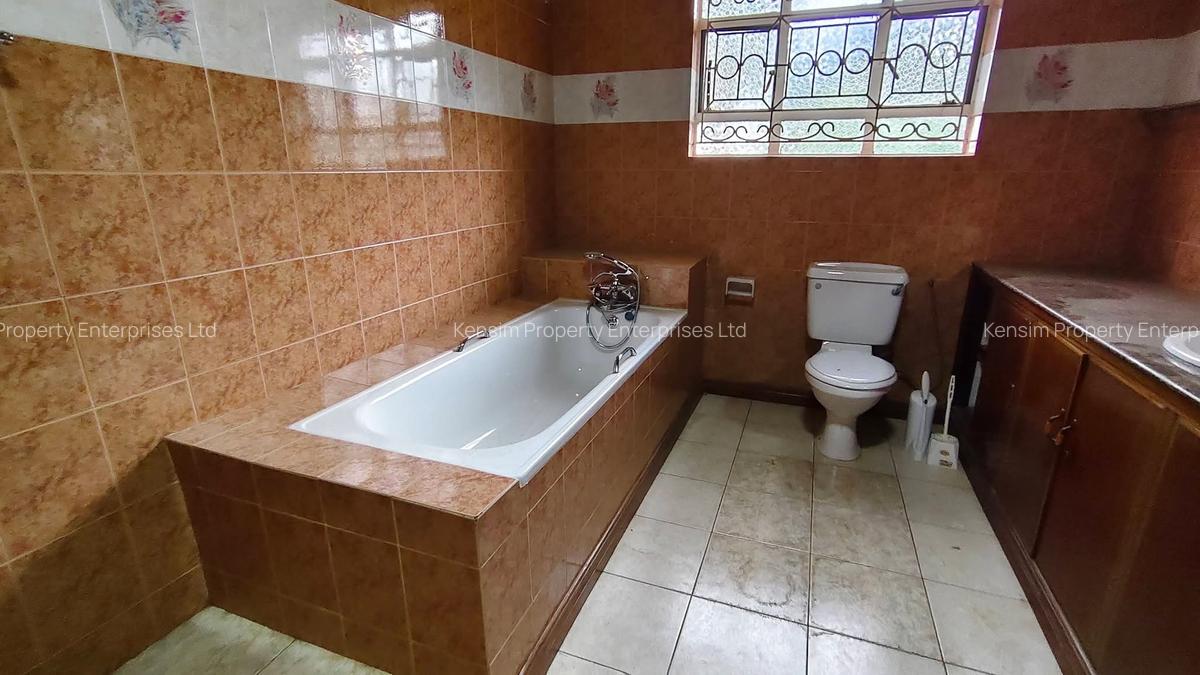 5 Bed House with En Suite in Nyari - 8