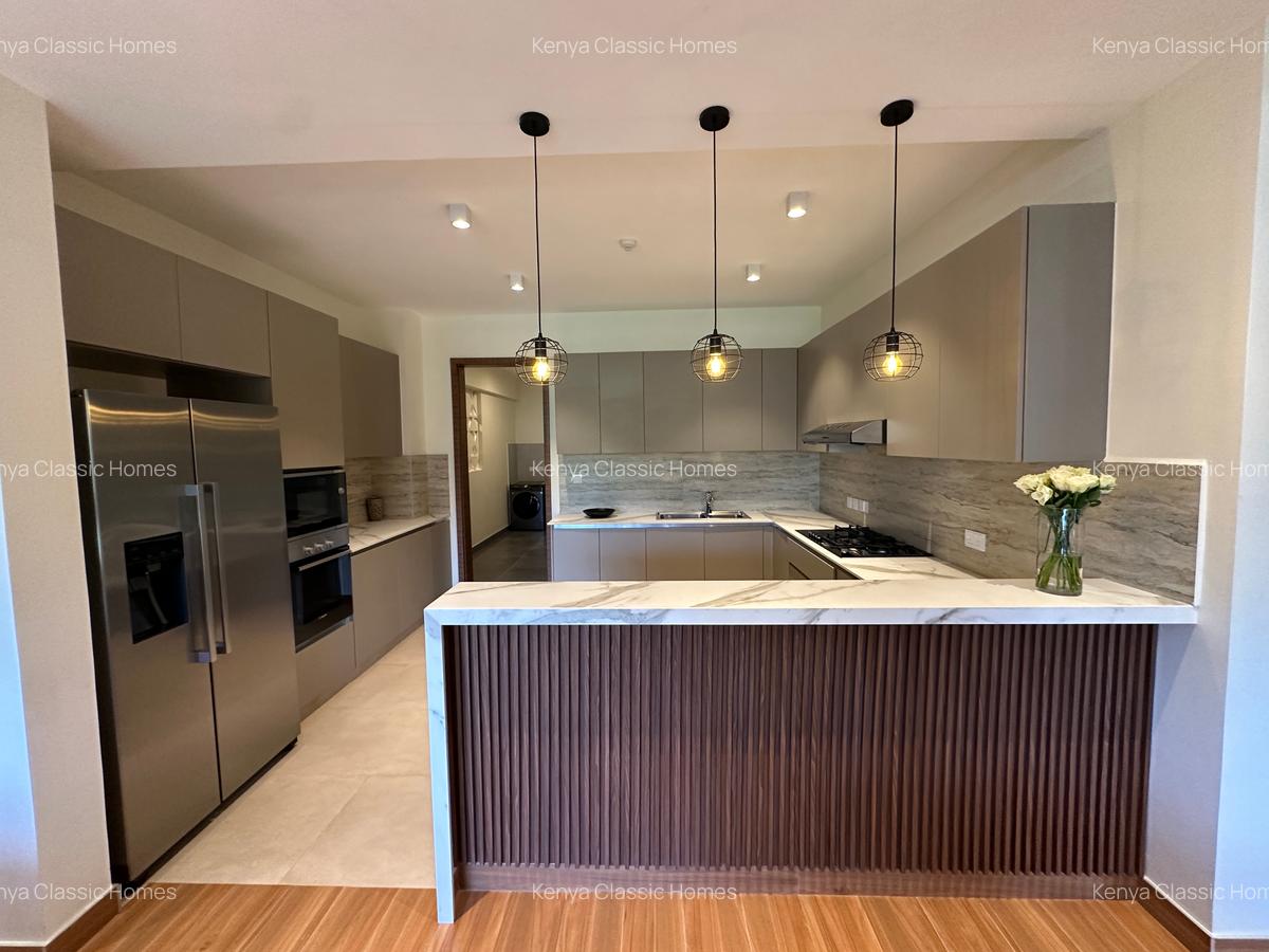 3 Bed Apartment with En Suite at Riverside - 5