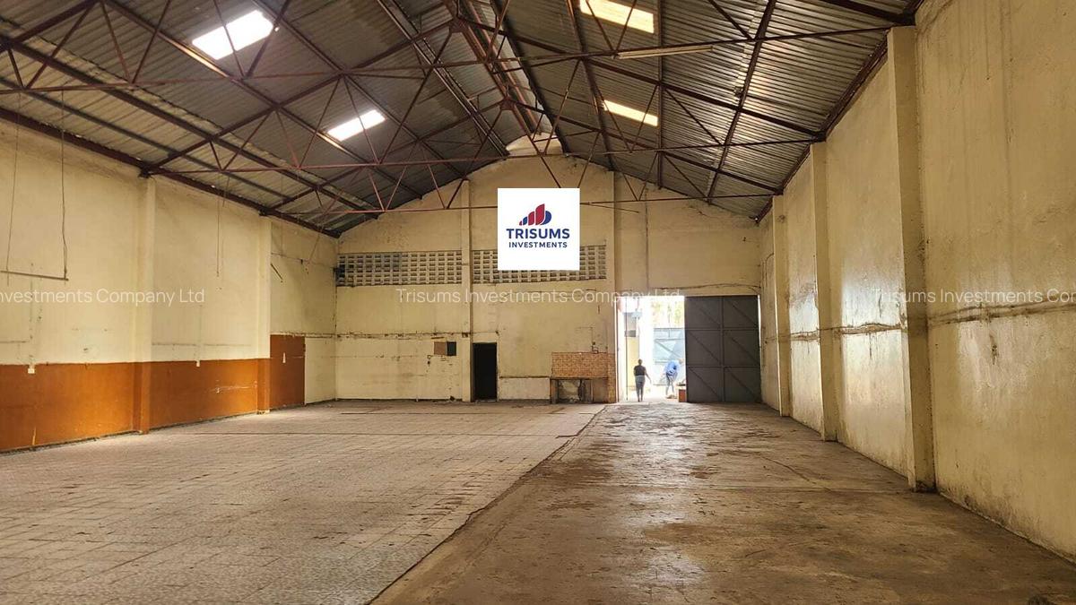 7,500 ft² Warehouse with Fibre Internet in Industrial Area - 1