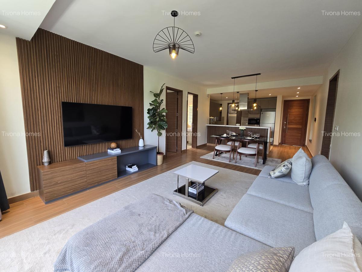 2 Bed Apartment with Swimming Pool in Riverside - 10