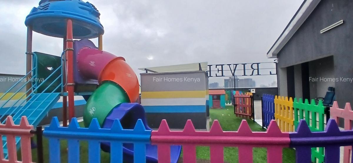 2 Bed Apartment with En Suite at Riverside Drive - 15