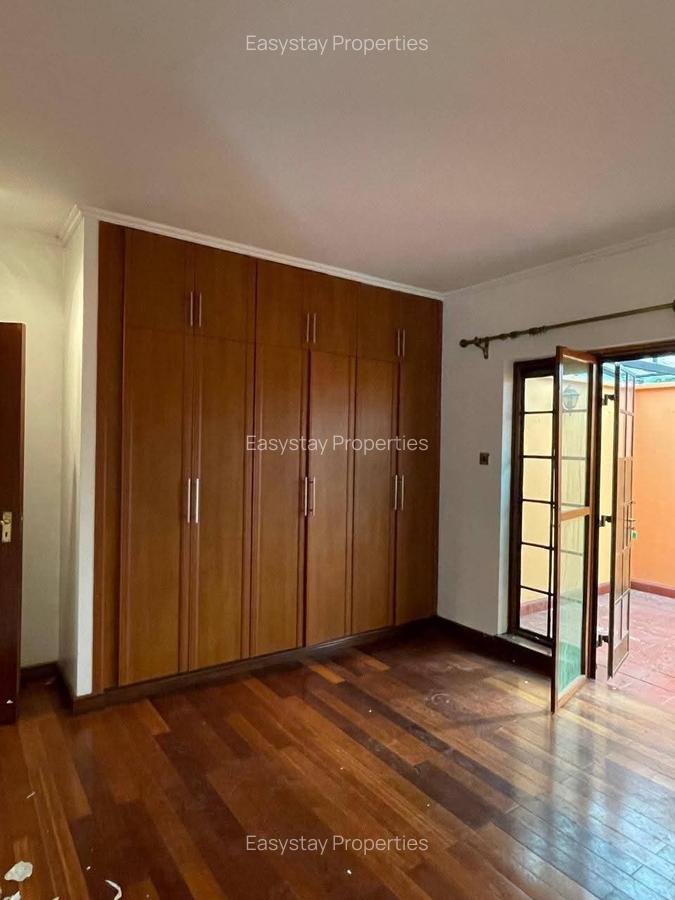 4 Bed Townhouse with En Suite in Spring Valley - 6