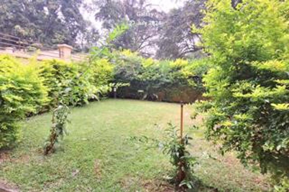 5 Bed Townhouse with En Suite at Lavington Green - 20