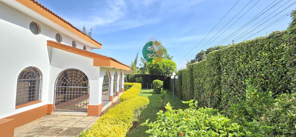 6 Bed Villa with En Suite in Lavington - 5