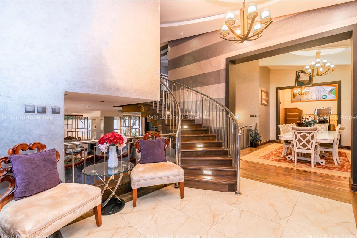 7 Bed House with En Suite in Kyuna - 5