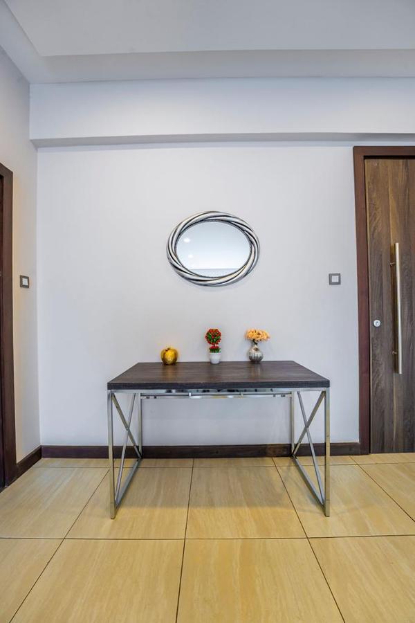 Serviced 2 Bed Apartment with En Suite at Westlands - 16