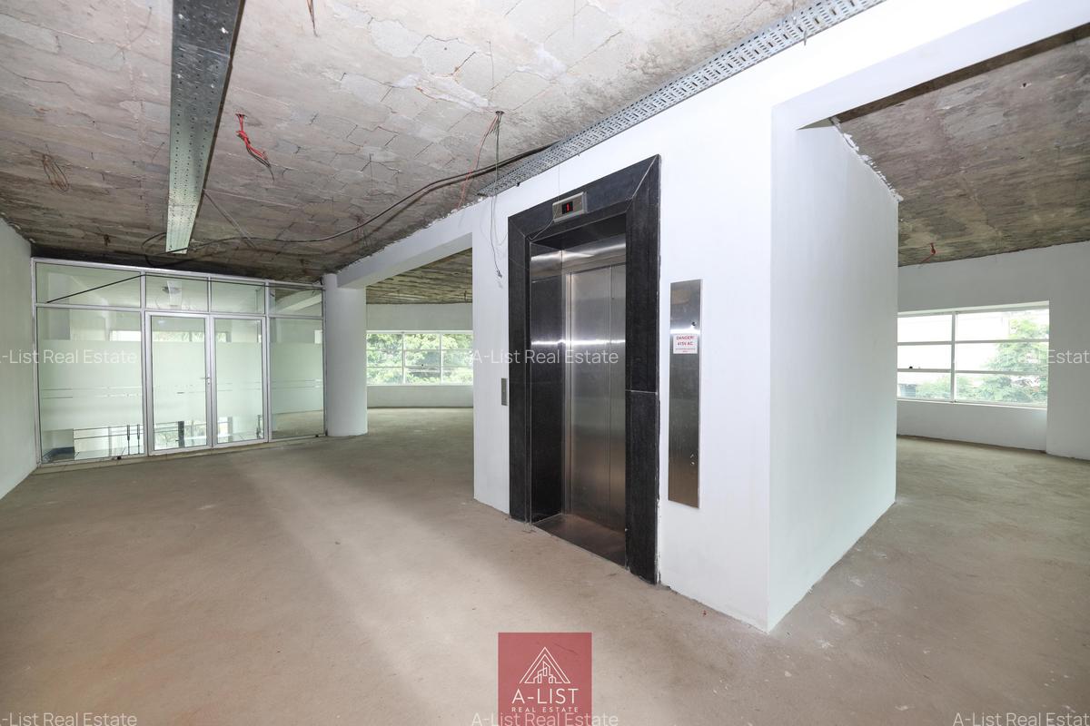 6,162 ft² Commercial Property with Service Charge Included at Westlands Area - 11