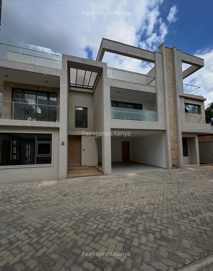 6 Bed Townhouse with En Suite at Lavington Green - 4