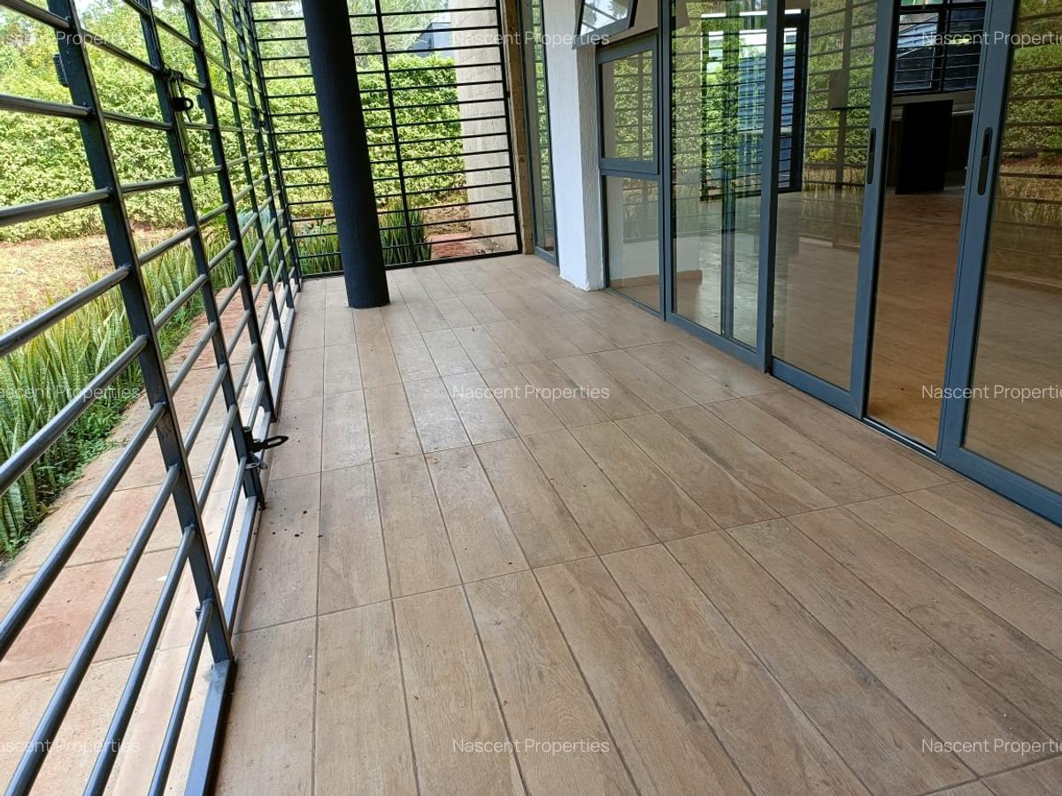 4 Bed House with En Suite at Garden Estate - 12