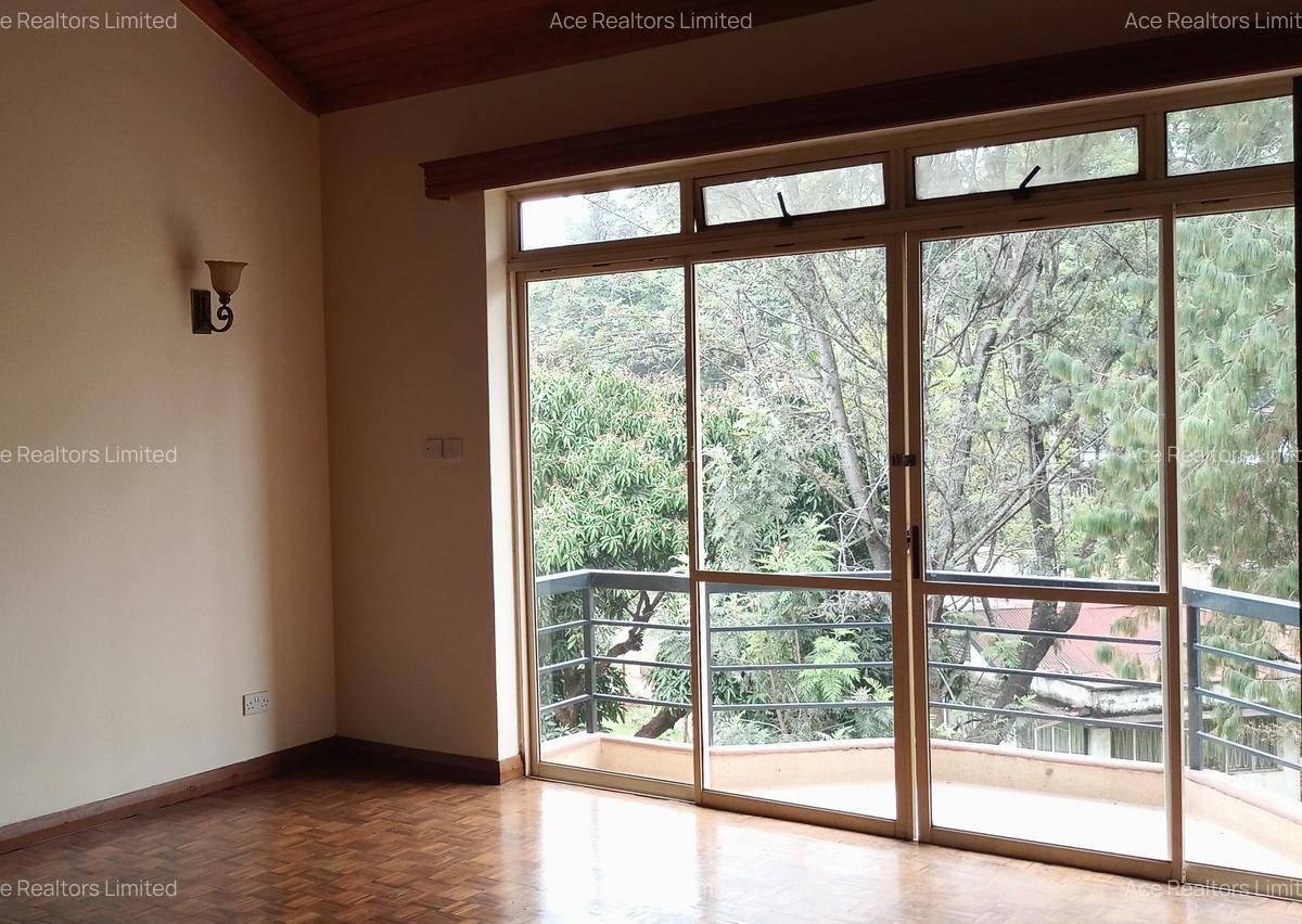 10 Bed Apartment with En Suite at Sports Road - 3