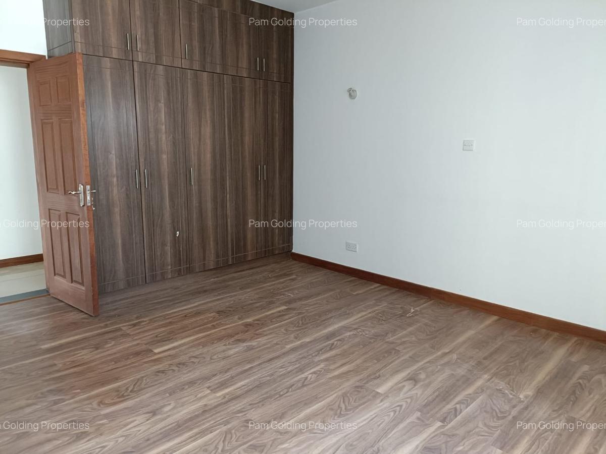 3 Bed Apartment with En Suite in Kileleshwa - 15
