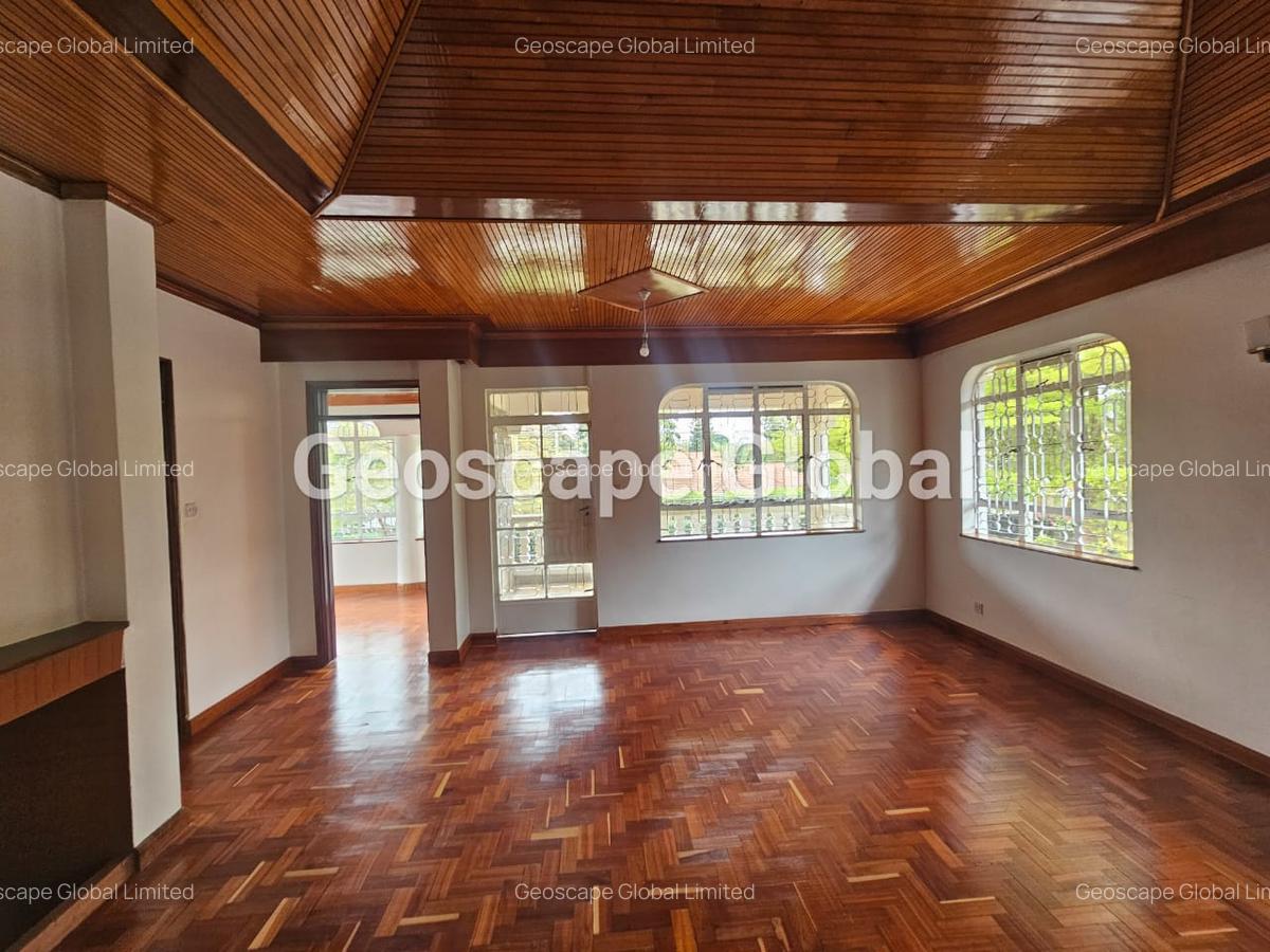 5 Bed House with En Suite in Runda - 9