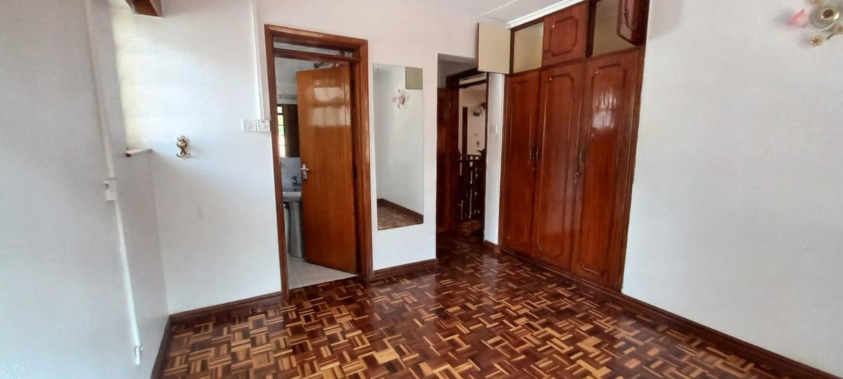 4 Bed Townhouse with En Suite at Lavington Green - 13