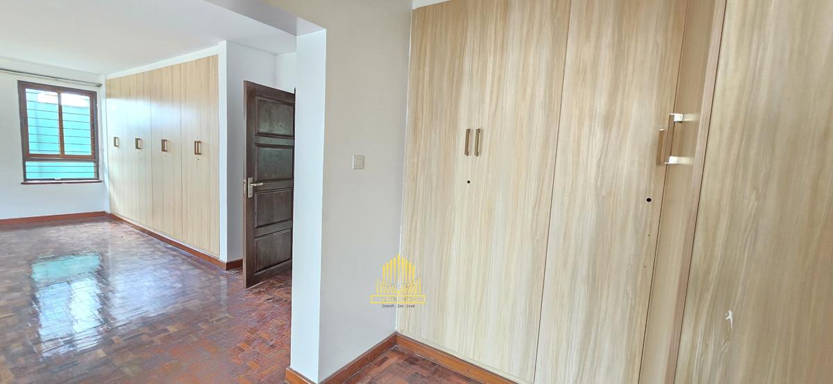 5 Bed Townhouse with En Suite in Lavington - 5