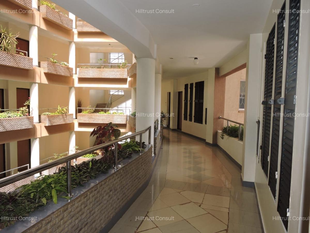 3 Bed Apartment with En Suite in Brookside - 6