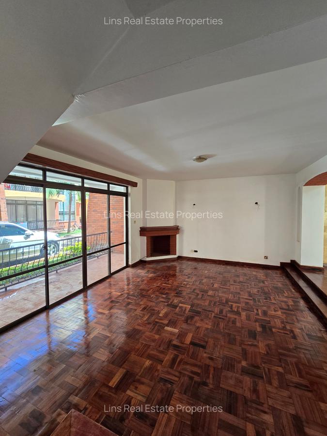 4 Bed Townhouse with En Suite in Kileleshwa - 10