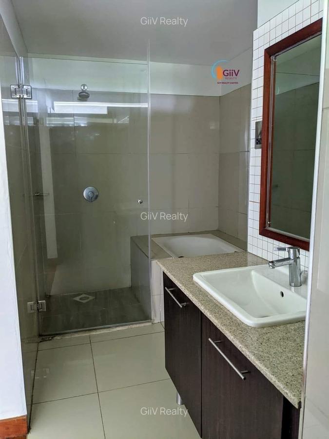 3 Bed Apartment with En Suite in Westlands Area - 14