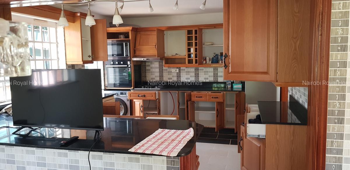 5 Bed Townhouse with En Suite at Gichugu Road - 12