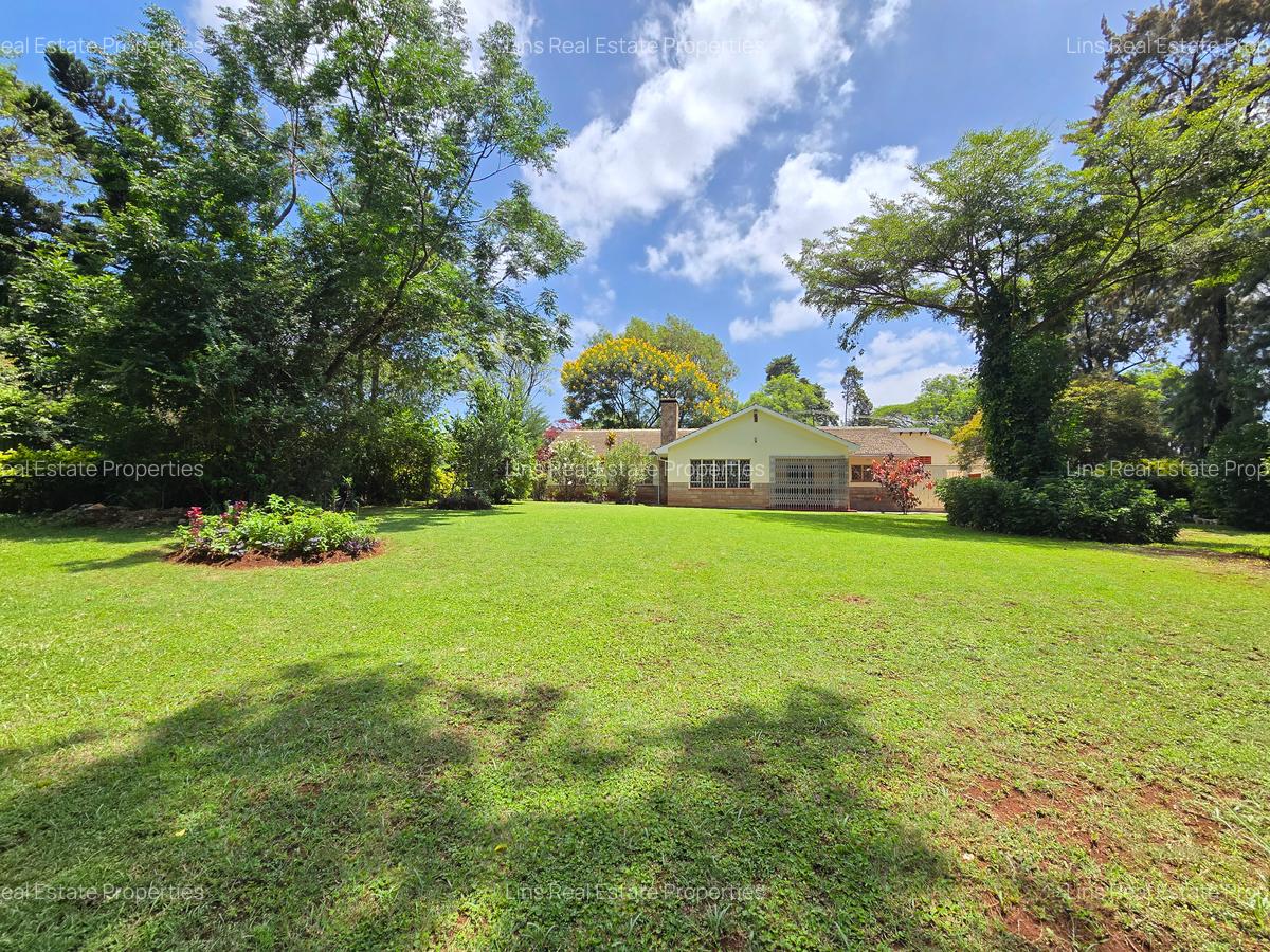 4 Bed House with En Suite in Runda - 2