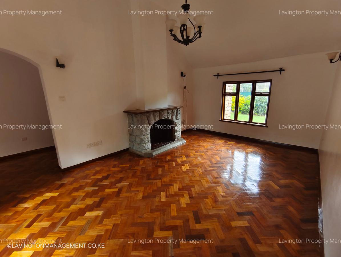 5 Bed House with En Suite at Wind Ridge - 12