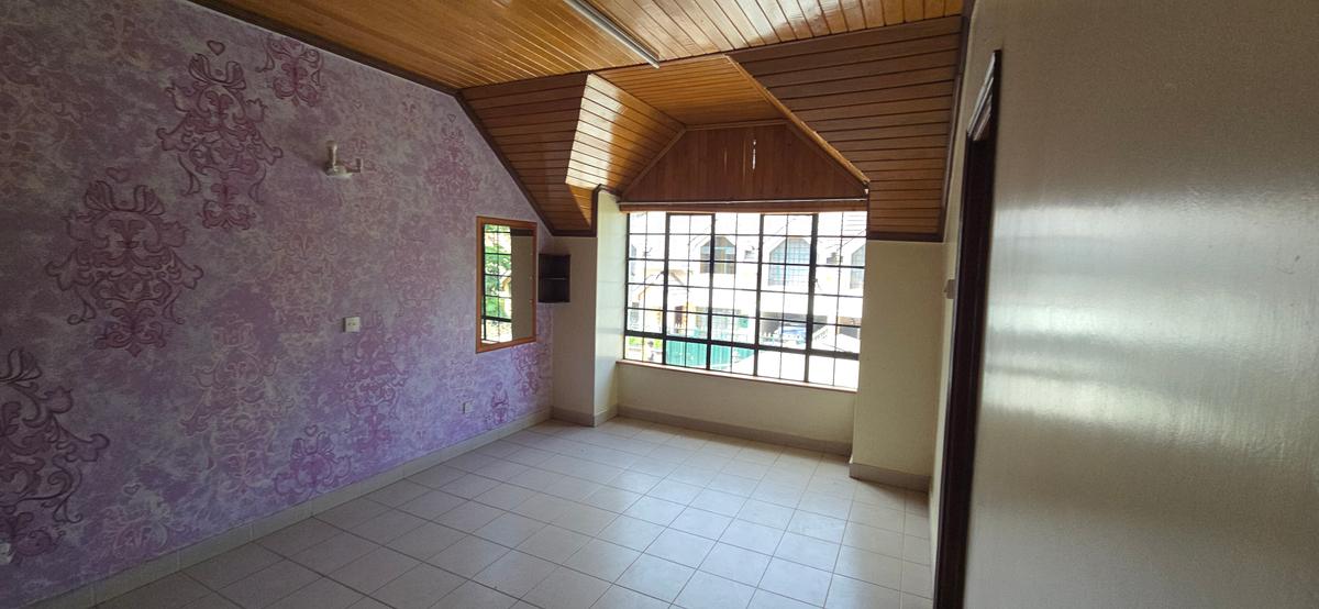 5 Bed Townhouse with En Suite at Kabasiran Avenue - 11