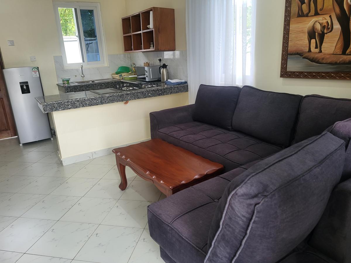 Serviced 1 Bed Apartment with En Suite in Diani - 7