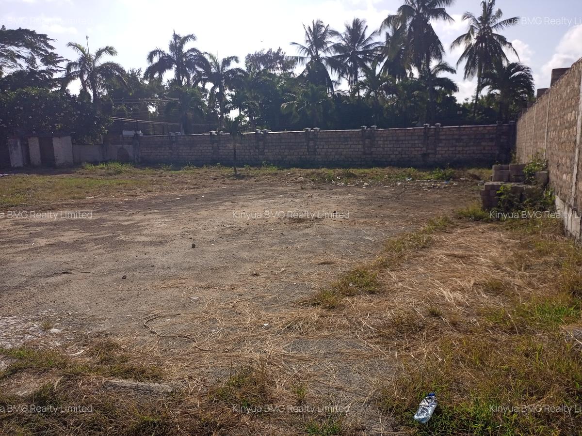 1.4 m² Land at Beach Road - 2