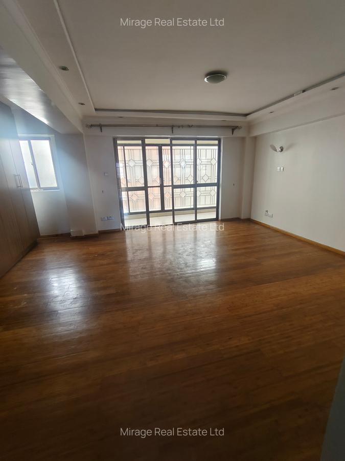 4 Bed Apartment with En Suite in Lavington - 14