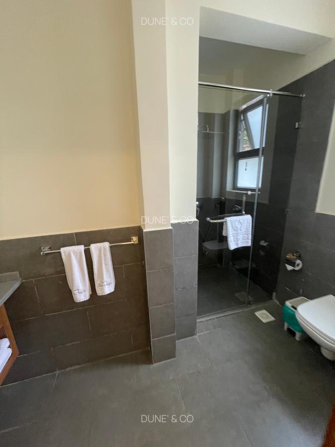 Serviced 3 Bed Apartment with En Suite in Westlands Area - 17