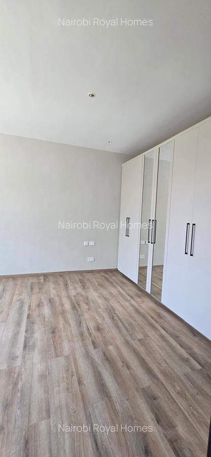 5 Bed Townhouse with En Suite at Lavington - 14