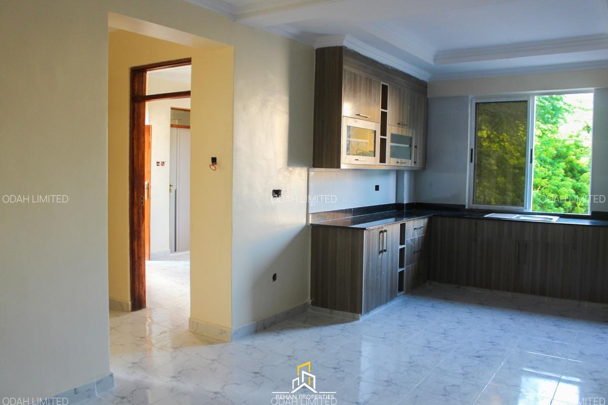 1 Bed Apartment with En Suite at Mombasa Area - 4