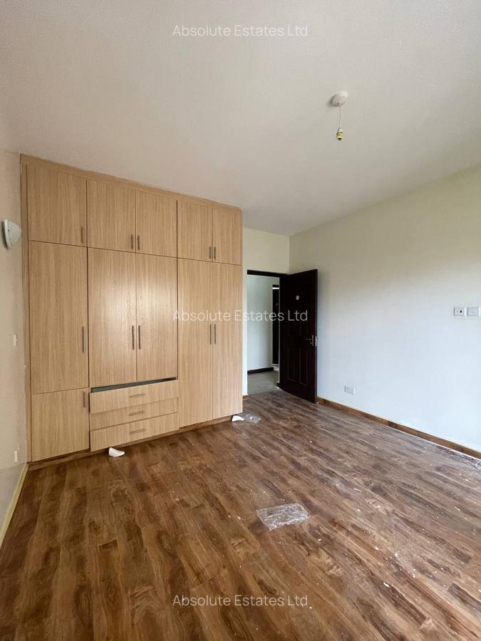 2 Bed Apartment with Swimming Pool in Kilimani - 10