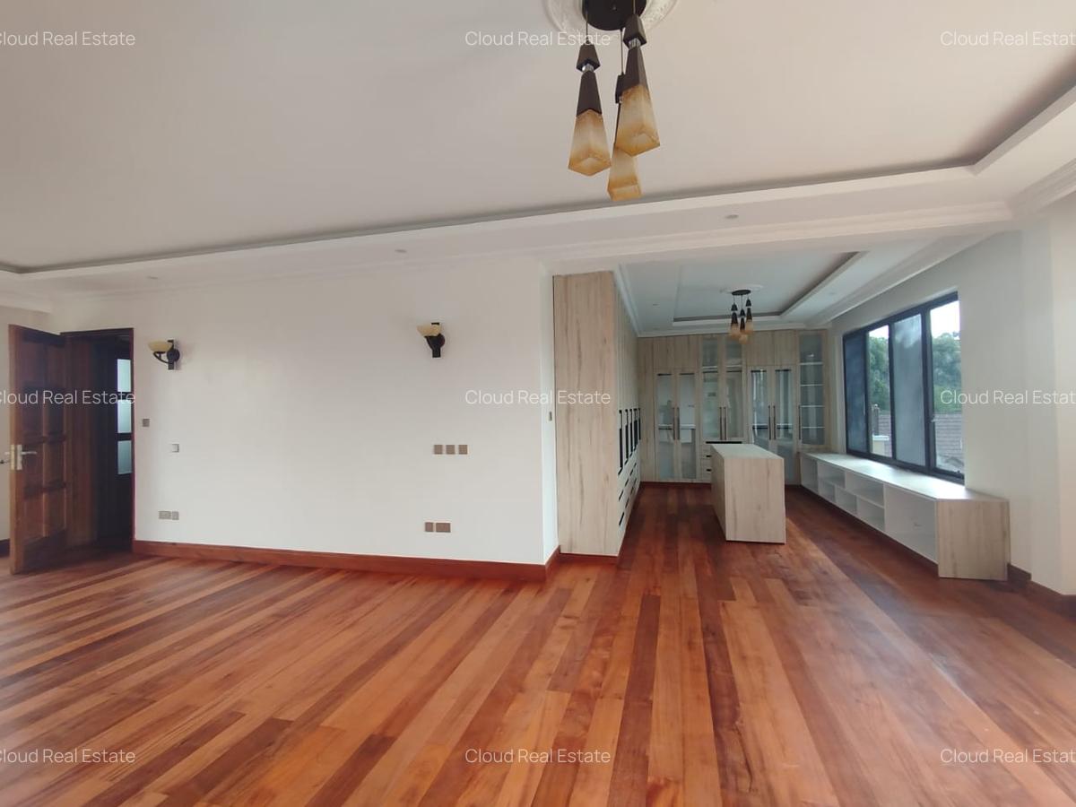 7 Bed House with En Suite in Karen - 8