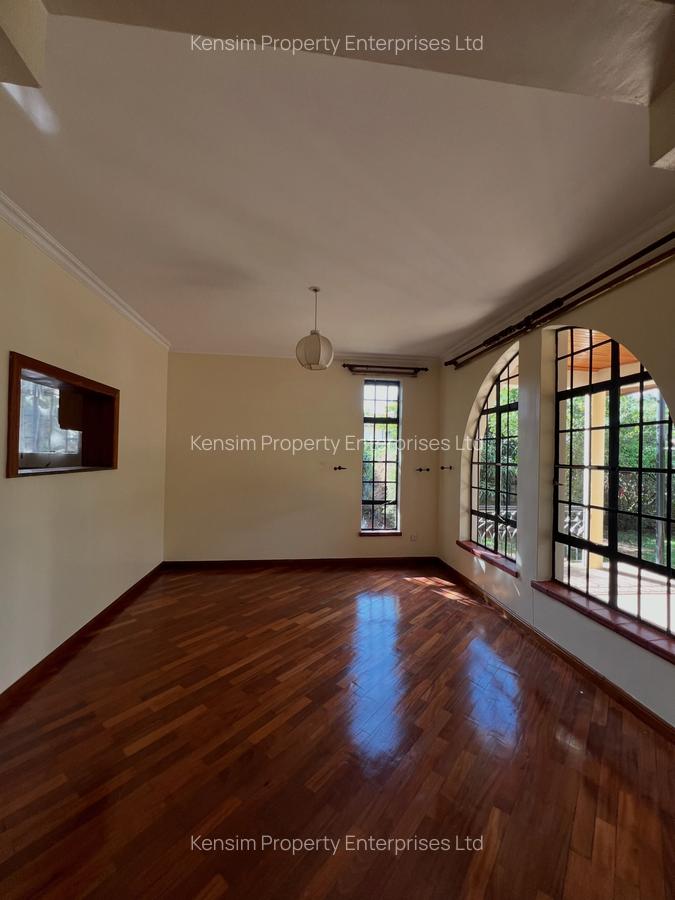4 Bed Townhouse with En Suite in Lavington - 3