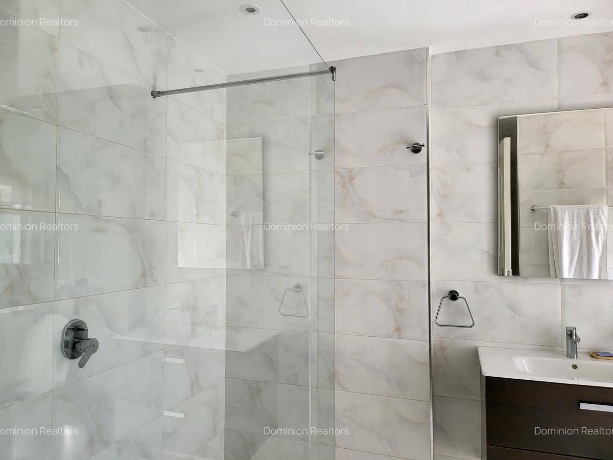 2 Bed Apartment with En Suite in Westlands Area - 15