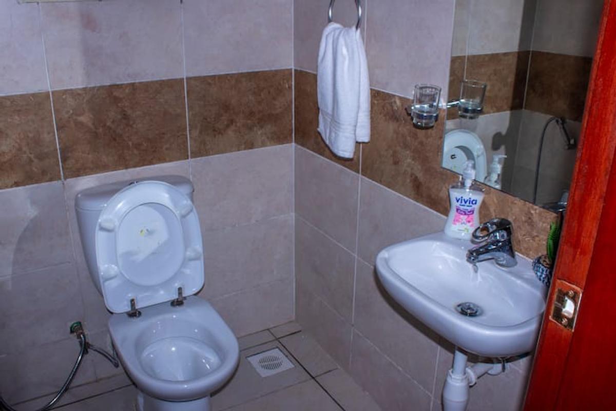 1 Bed Apartment with En Suite in Westlands Area - 3