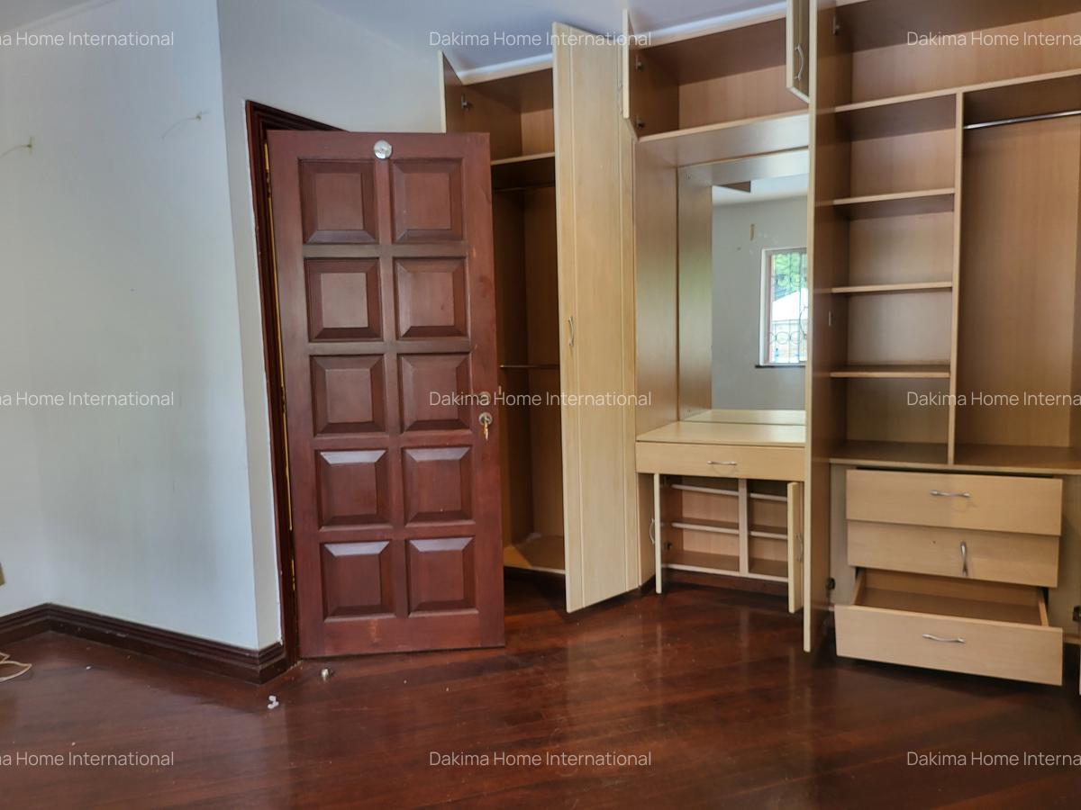 4 Bed House with En Suite in Muthaiga - 14