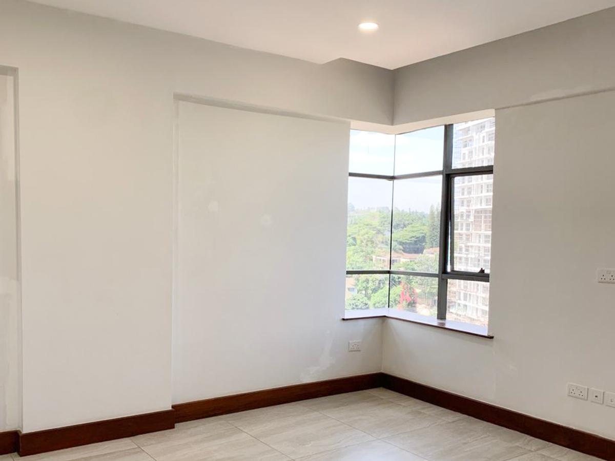 3 Bed Apartment with En Suite in Westlands Area - 12