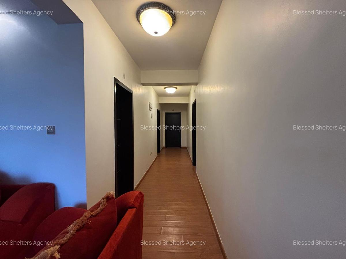 5 Bed Townhouse with En Suite in Ridgeways - 12