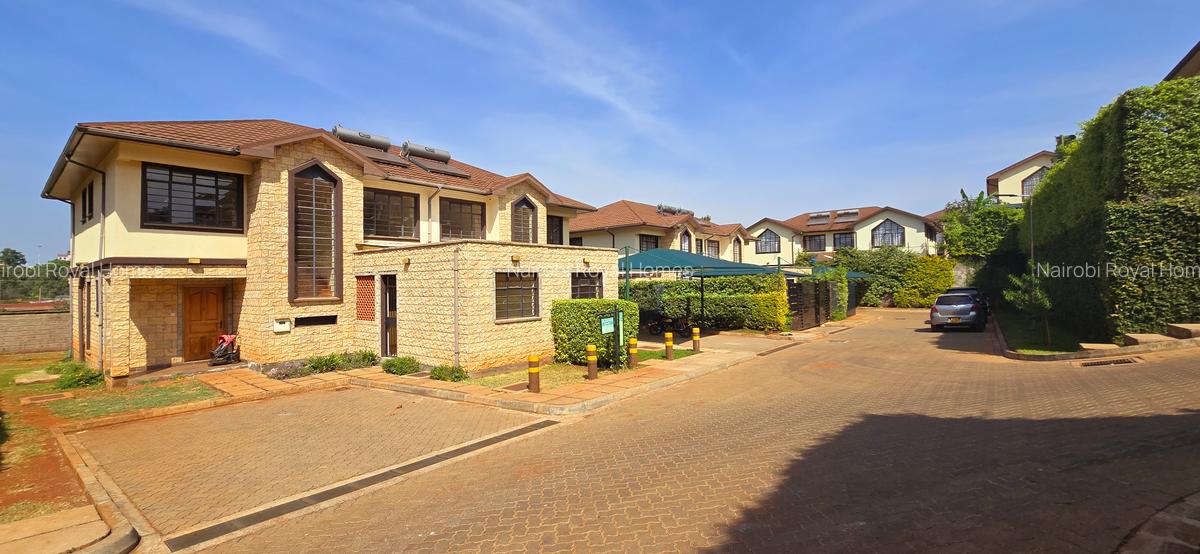 5 Bed Townhouse with En Suite at Edenville - 11