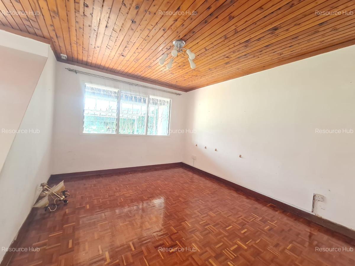 4 Bed House with En Suite at Loresho - 7