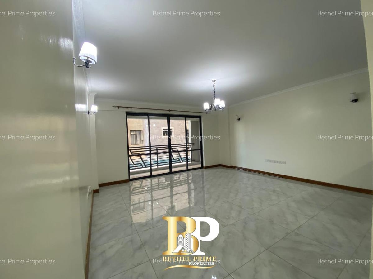 1 Bed Apartment with En Suite in Brookside - 3