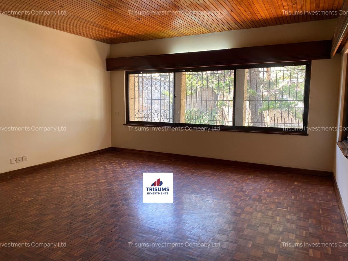 5 Bed Villa with En Suite at Prp7+494 - 10